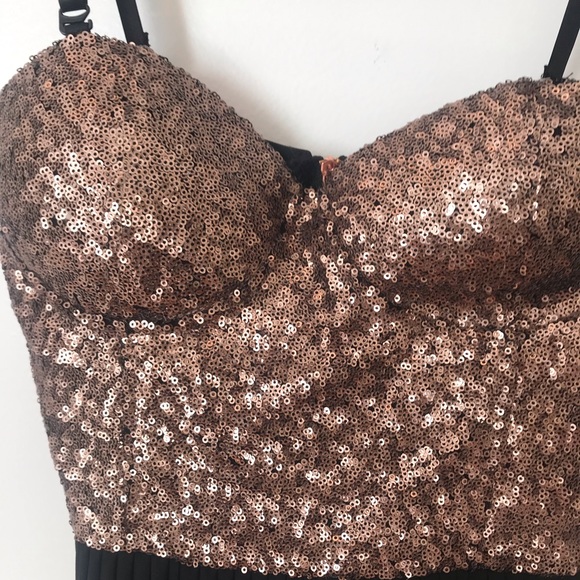 Sequined mini dress (worn once) - Picture 3 of 6